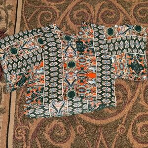 Colorful Patterned shirt with kimono short sleeves